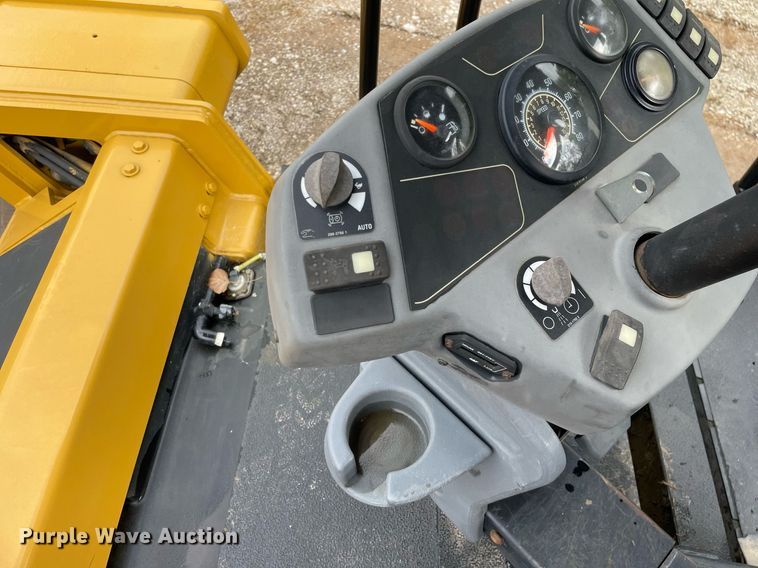 image for item DP0059 2013 Caterpillar CB64  double drum vibratory roller