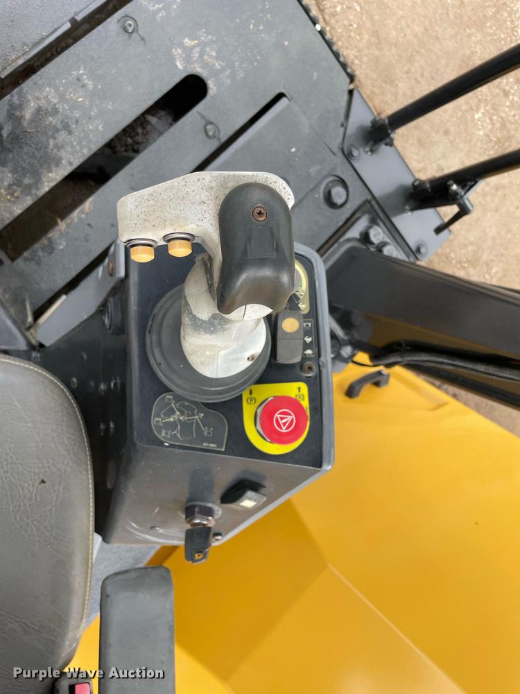 image for item DP0059 2013 Caterpillar CB64  double drum vibratory roller