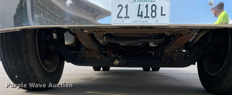 image for item DP0061 2004 Ford F750 Super Duty  flatbed truck