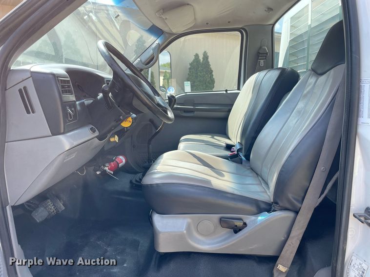 image for item DP0061 2004 Ford F750 Super Duty  flatbed truck