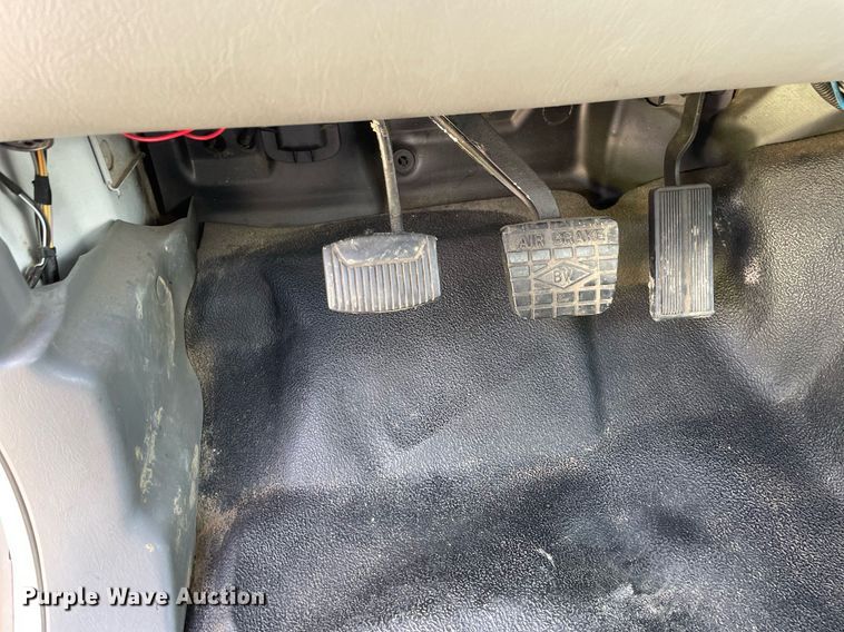 image for item DP0061 2004 Ford F750 Super Duty  flatbed truck