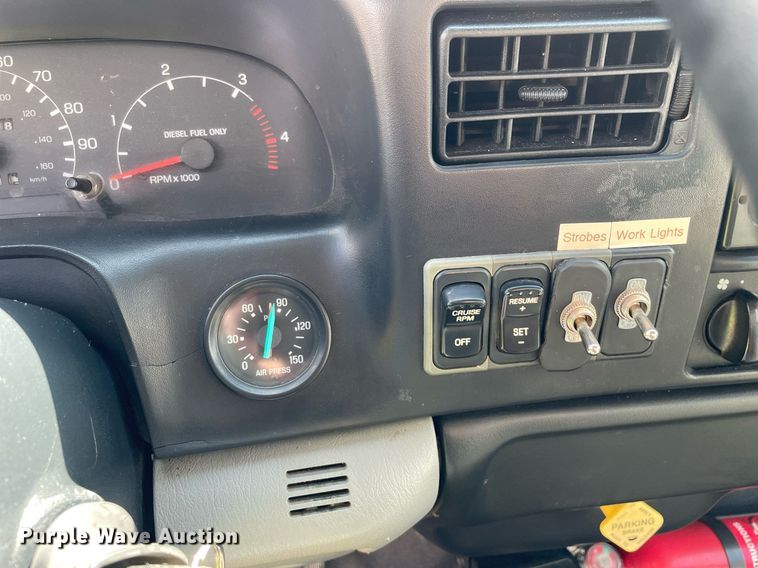 image for item DP0061 2004 Ford F750 Super Duty  flatbed truck