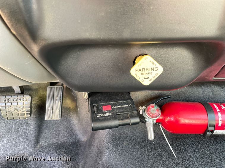 image for item DP0061 2004 Ford F750 Super Duty  flatbed truck