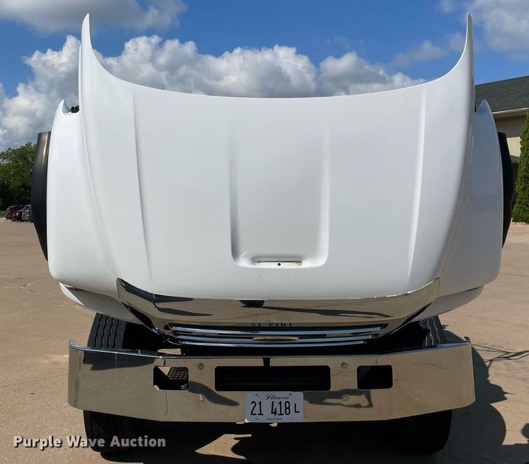 image for item DP0061 2004 Ford F750 Super Duty  flatbed truck