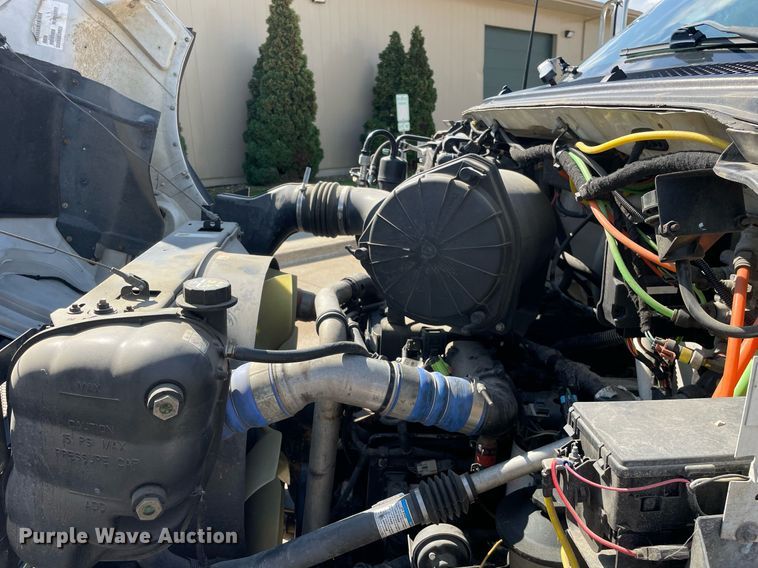 image for item DP0061 2004 Ford F750 Super Duty  flatbed truck