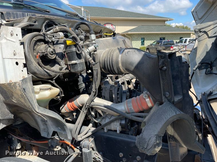 image for item DP0061 2004 Ford F750 Super Duty  flatbed truck