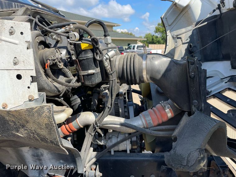 image for item DP0061 2004 Ford F750 Super Duty  flatbed truck