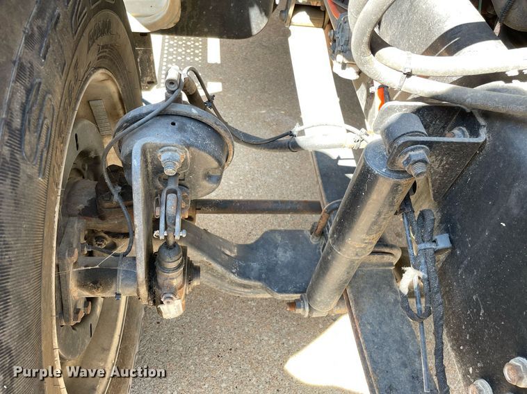 image for item DP0061 2004 Ford F750 Super Duty  flatbed truck