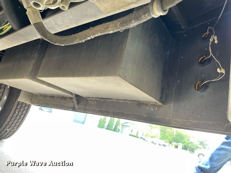 image for item DP0061 2004 Ford F750 Super Duty  flatbed truck