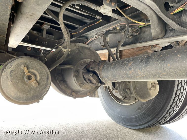 image for item DP0061 2004 Ford F750 Super Duty  flatbed truck