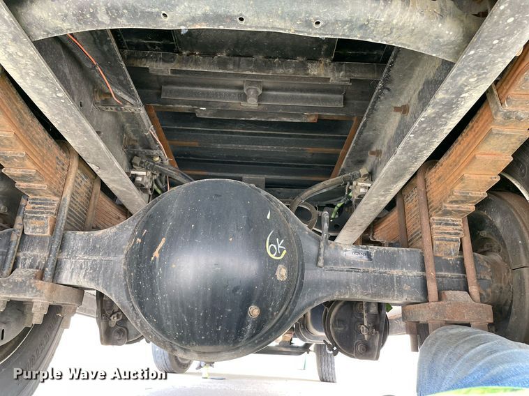 image for item DP0061 2004 Ford F750 Super Duty  flatbed truck