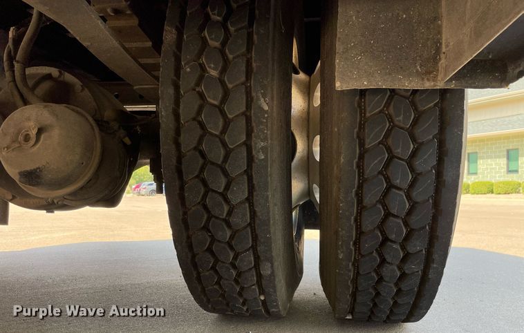 image for item DP0061 2004 Ford F750 Super Duty  flatbed truck