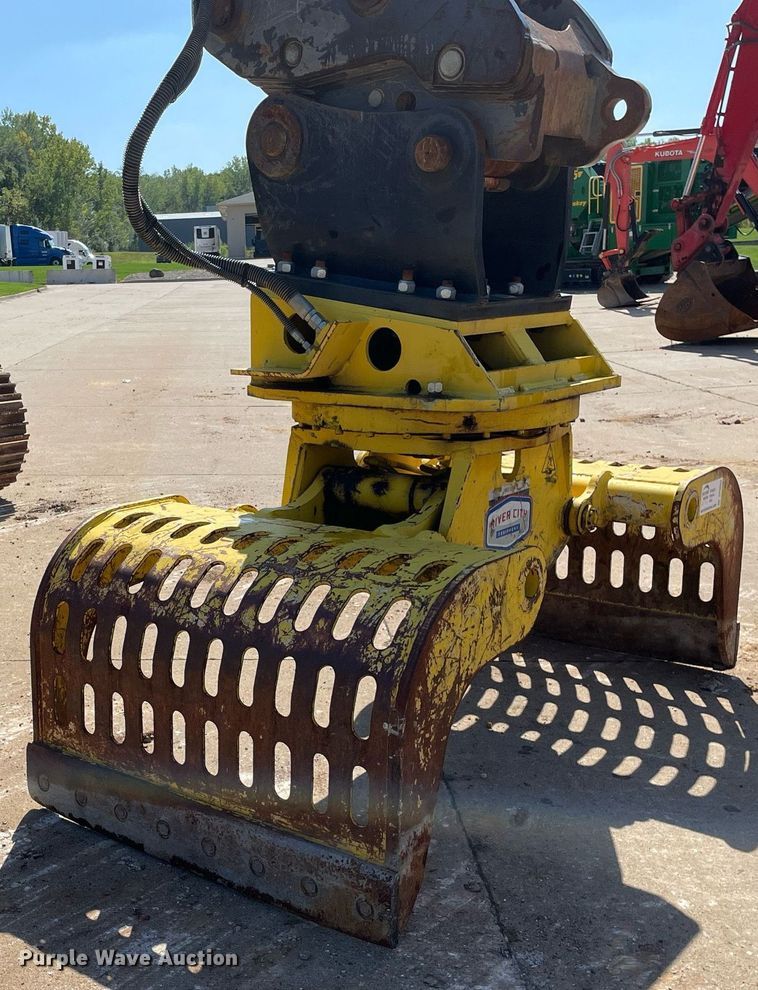 image for item DP0063 2018 Epiroc MG2300  excavator grapple