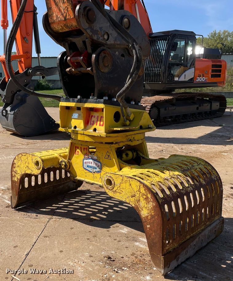 image for item DP0063 2018 Epiroc MG2300  excavator grapple