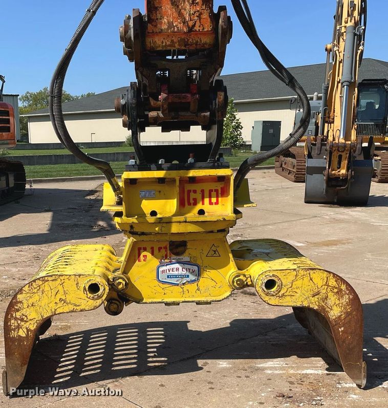 image for item DP0063 2018 Epiroc MG2300  excavator grapple