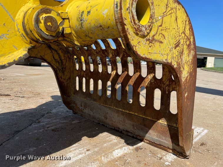 image for item DP0063 2018 Epiroc MG2300  excavator grapple