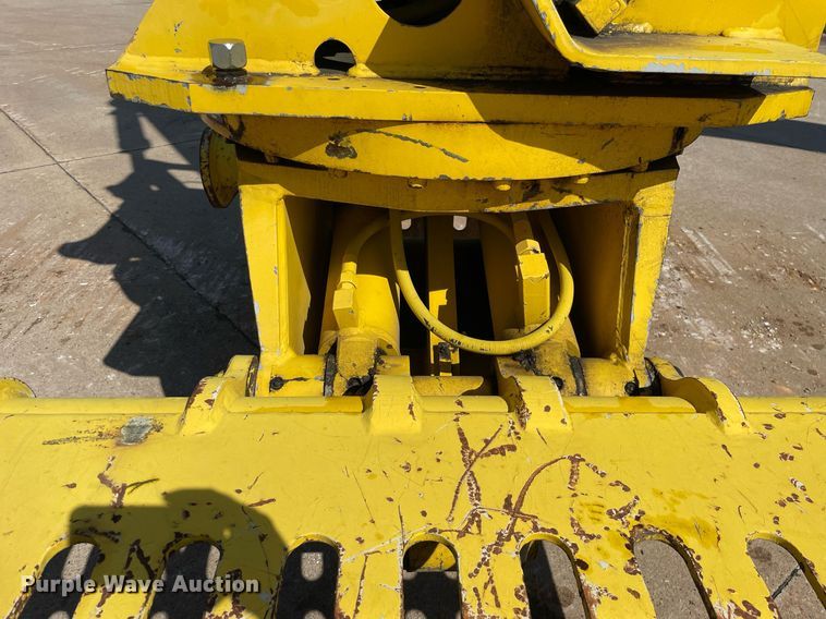 image for item DP0063 2018 Epiroc MG2300  excavator grapple