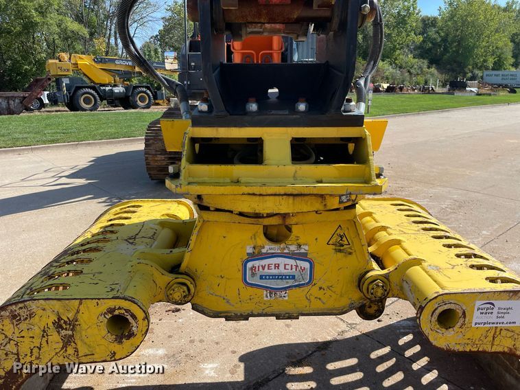 image for item DP0063 2018 Epiroc MG2300  excavator grapple