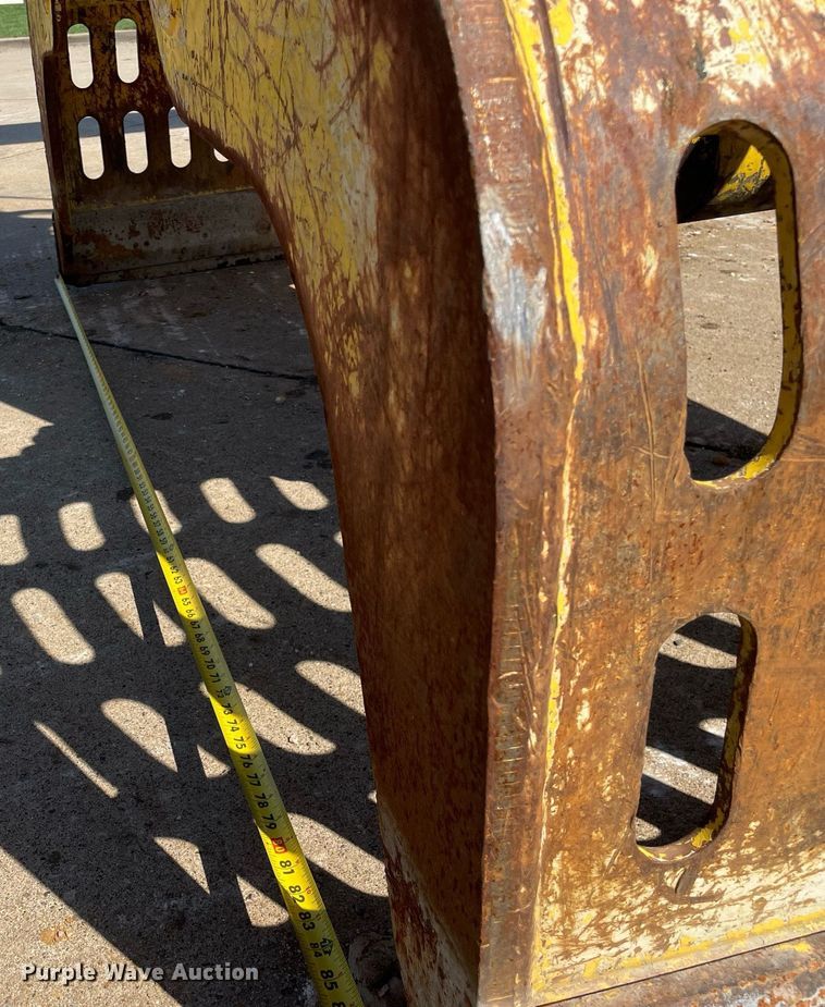 image for item DP0063 2018 Epiroc MG2300  excavator grapple