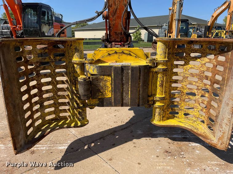 image for item DP0063 2018 Epiroc MG2300  excavator grapple