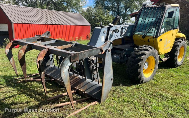 image for item DP2069 2000 New Holland LM430  telehandler