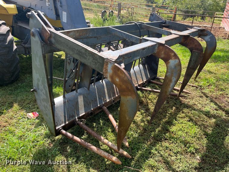 image for item DP2069 2000 New Holland LM430  telehandler