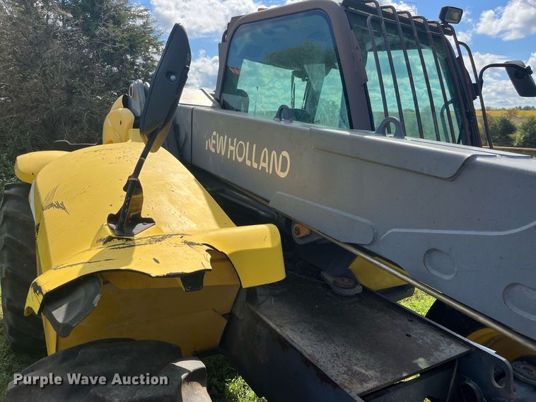 image for item DP2069 2000 New Holland LM430  telehandler