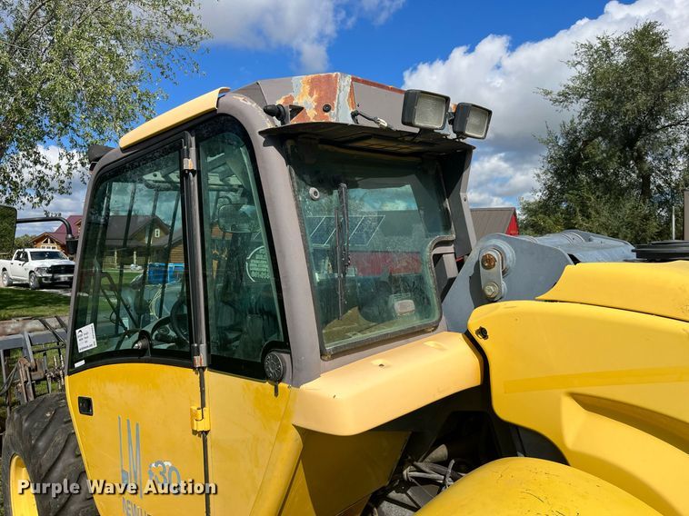 image for item DP2069 2000 New Holland LM430  telehandler