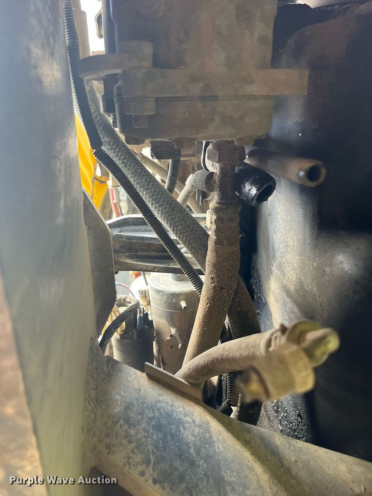 image for item DP2069 2000 New Holland LM430  telehandler