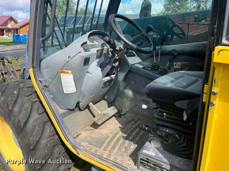 image for item DP2069 2000 New Holland LM430  telehandler