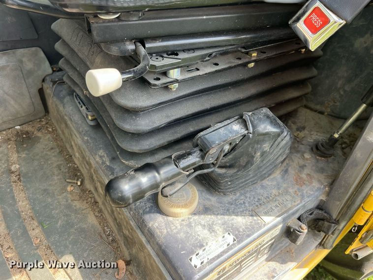 image for item DP2069 2000 New Holland LM430  telehandler