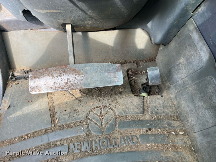 image for item DP2069 2000 New Holland LM430  telehandler