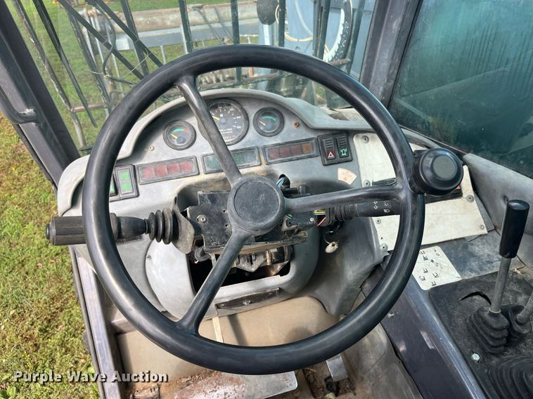 image for item DP2069 2000 New Holland LM430  telehandler