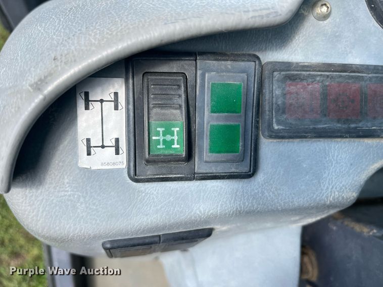 image for item DP2069 2000 New Holland LM430  telehandler