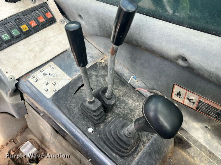 image for item DP2069 2000 New Holland LM430  telehandler