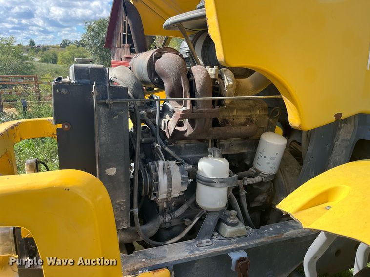 image for item DP2069 2000 New Holland LM430  telehandler