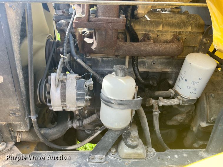 image for item DP2069 2000 New Holland LM430  telehandler