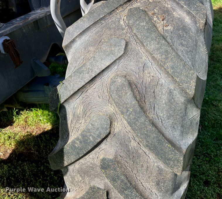 image for item DP2069 2000 New Holland LM430  telehandler