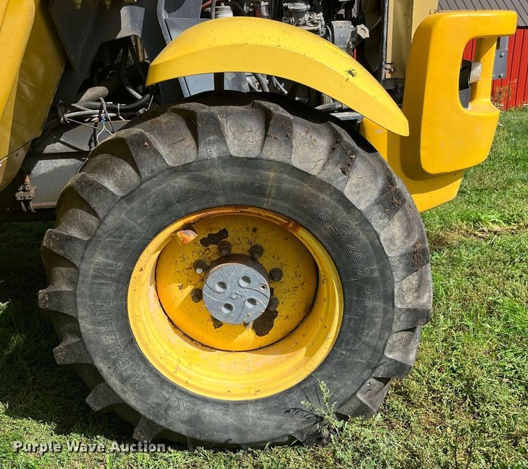image for item DP2069 2000 New Holland LM430  telehandler
