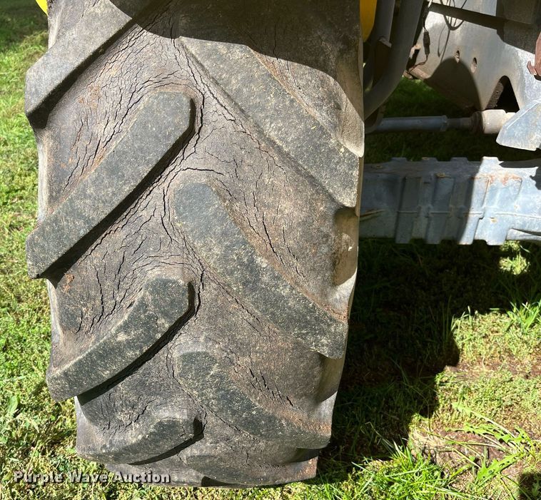 image for item DP2069 2000 New Holland LM430  telehandler