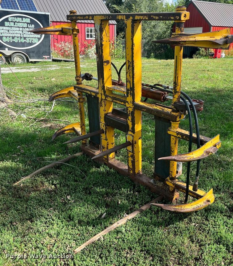 image for item DP2069 2000 New Holland LM430  telehandler