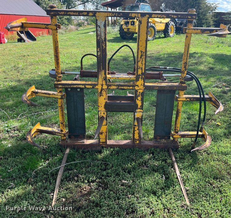 image for item DP2069 2000 New Holland LM430  telehandler