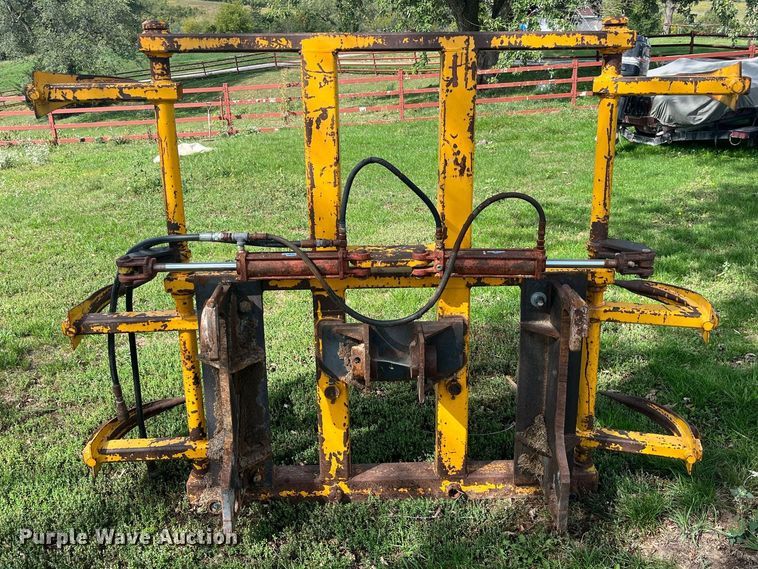 image for item DP2069 2000 New Holland LM430  telehandler