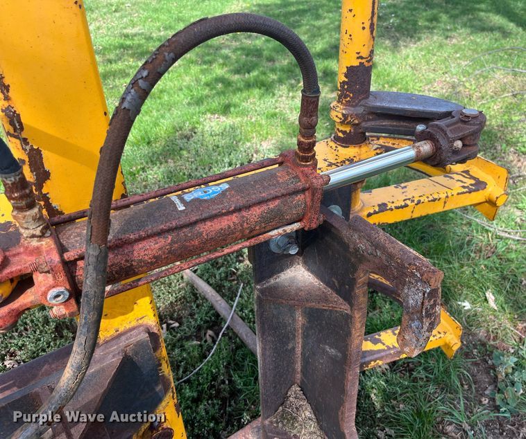 image for item DP2069 2000 New Holland LM430  telehandler