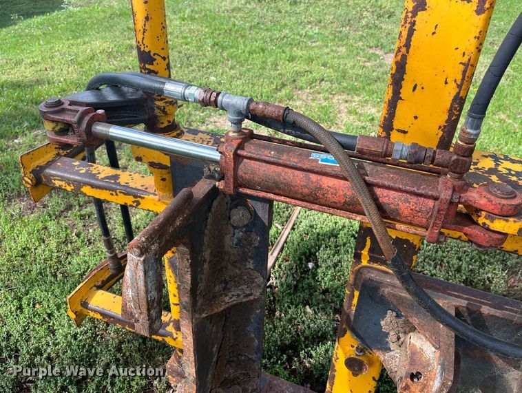 image for item DP2069 2000 New Holland LM430  telehandler