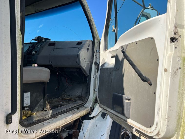 image for item DP2082 2000 Sterling L-Line  dump truck