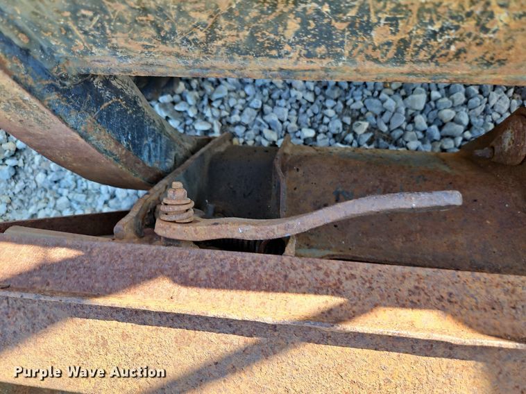 image for item DP2451 1993 Bobcat 7753  skid steer loader