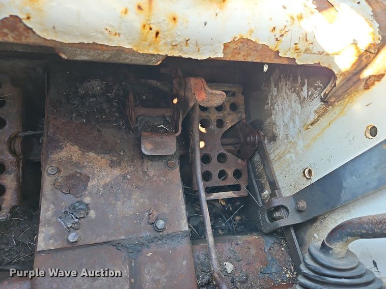 image for item DP2451 1993 Bobcat 7753  skid steer loader