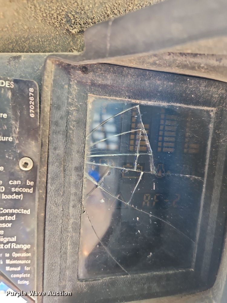 image for item DP2451 1993 Bobcat 7753  skid steer loader