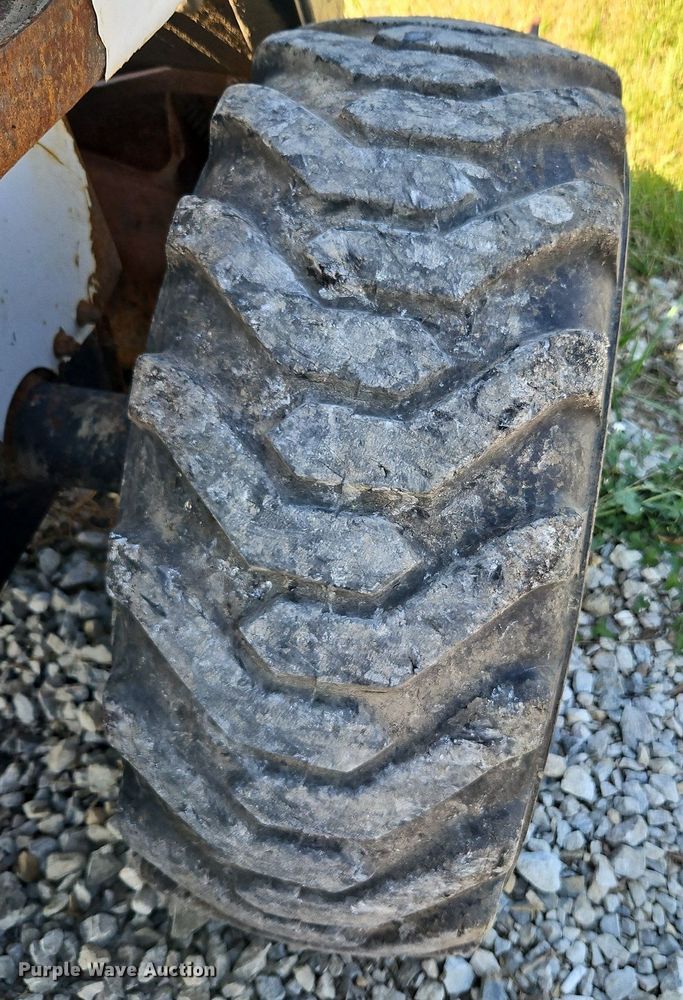 image for item DP2451 1993 Bobcat 7753  skid steer loader